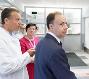 Sveikatos apsaugos ministras Aurelijus Veryga lankėsi Vilniaus universiteto ligoninės Santaros klinikose