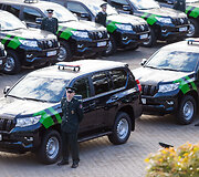 Pasieniečiams perduoti &bdquo;Toyota Land Cruiser&ldquo; visureigiai