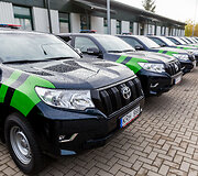 Pasieniečiams perduoti &bdquo;Toyota Land Cruiser&ldquo; visureigiai