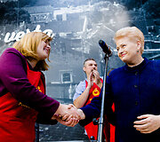 Dalia Grybauskaitė davė startą &bdquo;Maisto banko&ldquo; akcijai