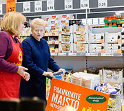 Dalia Grybauskaitė davė startą &bdquo;Maisto banko&ldquo; akcijai