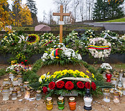 Algirdo Brazausko ir Adolfo Ramanausko-Vanago kapavietės