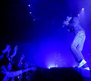 &bdquo;The Neighbourhood&ldquo; koncerto akimirka