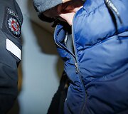 Į Vilniaus apylinkės teismą atvedami sulaikytieji teisėjų korupcijos byloje