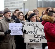 Lietuvos chorų sąjungos mitingas prie Vilniaus miesto savivaldybės