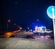 Geležinio Vilko gatvėje susidūrė taksi automobilis su &bdquo;Mercedes-Benz&ldquo; automobiliu