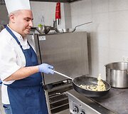 Pristatyti naujos receptūros patiekalai gydymo ir ugdymo įstaigoms
