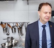 Pristatyti naujos receptūros patiekalai gydymo ir ugdymo įstaigoms