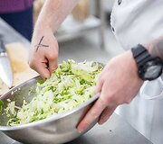 Pristatyti naujos receptūros patiekalai gydymo ir ugdymo įstaigoms