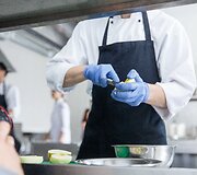 Pristatyti naujos receptūros patiekalai gydymo ir ugdymo įstaigoms
