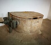 &Scaron;v. Antano rūmų rūsiai Kretingoje, menantys NKVD kankinimus