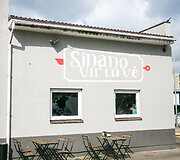Naktį buvo suniokoti Trimitų gatvėje esančios Sinano kebabinės langai