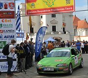 Aplink Lietuvą retromobiliai