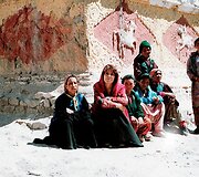 Su ladakiečiais. Indija 1996 metai