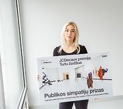 &bdquo;JCDecaux premija 2020&ldquo; vertinimo komisijos specialus paminėjimas ir publikos simpatijų prizas atiteko Emilijai Povilanskaitei