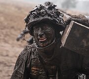 Vaidoto bataliono kariai įveikia kliūčių ruožą &ndash; Vaidotėno taką