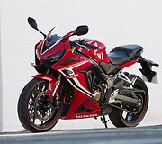 Naujasis CBR650R