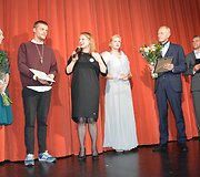 Varėnoje prasidėjo de&scaron;imtasis Dalios Tamulevičiūtės profesionalių teatrų festivalis