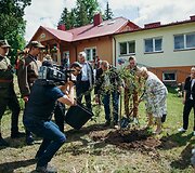 Kalveliai. Sodo sodinimas.