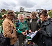 Dailininkės iniciatyva Marijampolėje ant tunelio sienų įamžinami žmonių veidai