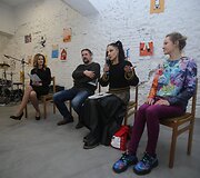 Dailininkės iniciatyva Marijampolėje ant tunelio sienų įamžinami žmonių veidai