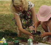 Dailininkės iniciatyva Marijampolėje ant tunelio sienų įamžinami žmonių veidai