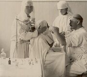 Karo ligoninės akių ir ausų skyriuje gydomas ligonis.