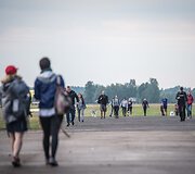 &bdquo;TrenkTuras&ldquo; Pociūnų aerodrome užkūrė tikrą žygiavimo festivalį