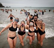 Tradicinės &scaron;ventinės maudynės Prancūzijoje