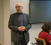 VGTU Termoizoliacinių medžiagų ir akustikos laboratorijos mokslo darbuotojas dr. Aleksandras Jagniatinskis.