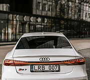 Ie&scaron;kote galingo automobilio? I&scaron;skirtinis AUDI RS7 Sportback 600AG laukia naujo &scaron;eimininko