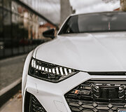 Ie&scaron;kote galingo automobilio? I&scaron;skirtinis AUDI RS7 Sportback 600AG laukia naujo &scaron;eimininko