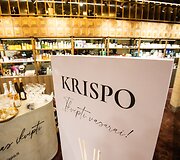 Kauno &bdquo;Akropolyje&ldquo; žymios damos susirinko į naujausių rudens-žiemos kvapų kolekcijų pristatymą
