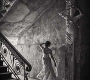 Fotografija i&scaron; serijos &bdquo;Senų dvarų vaikai&ldquo;
