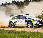 Agrorodeo komandos R5 automobilis