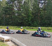 Kartingo lelnktynių akimirka