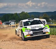 Skirtingų klasių automobiliai Elektrėnų ralyje