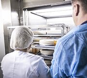 Santaros klinikų maisto tiekimo akimirka