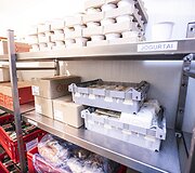 Santaros klinikų maisto tiekimo akimirka