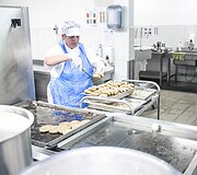 Santaros klinikų maisto tiekimo akimirka