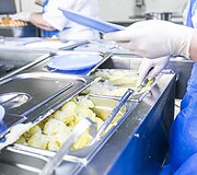 Santaros klinikų maisto tiekimo akimirka