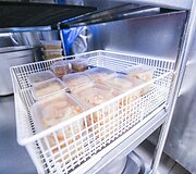 Santaros klinikų maisto tiekimo akimirka