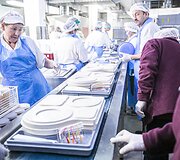 Santaros klinikų maisto tiekimo akimirka