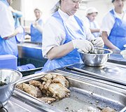 Santaros klinikų maisto tiekimo akimirka