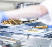 Santaros klinikų maisto tiekimo akimirka