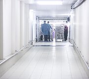 Santaros klinikų maisto tiekimo akimirka
