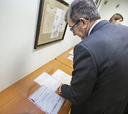 Parodos atidarymo akimirka