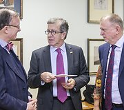 Parodos atidarymo akimirka