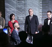 &Scaron;v. Kristoforo statulėlės įteikimo akimirka