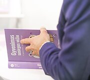 Knyga &bdquo;Gyvenimas susirgus vėžiu ir patarimai, kaip nesusirgti&ldquo; 